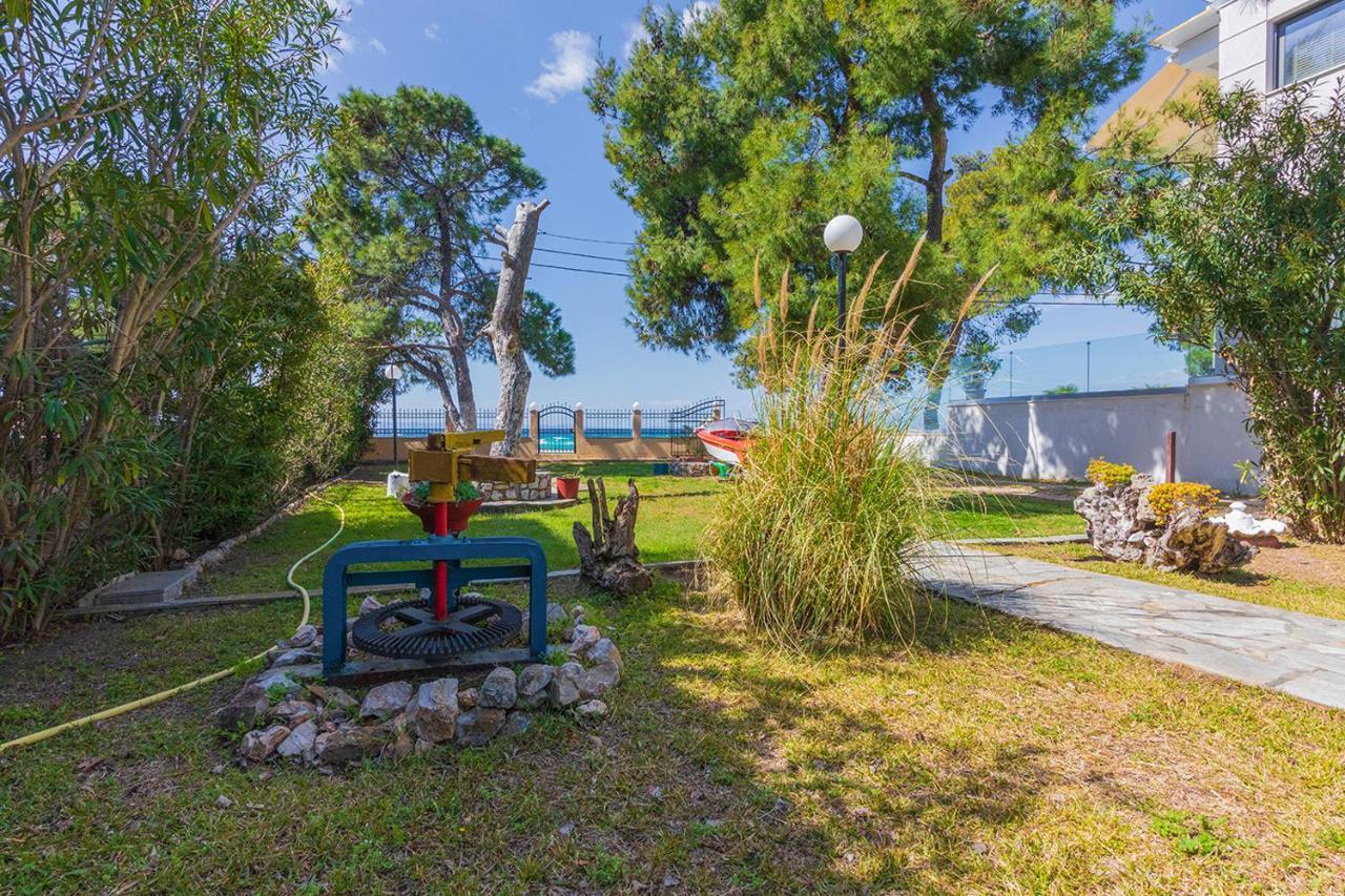 Galazia Akti Seaside Apartments Никити Екстериор снимка