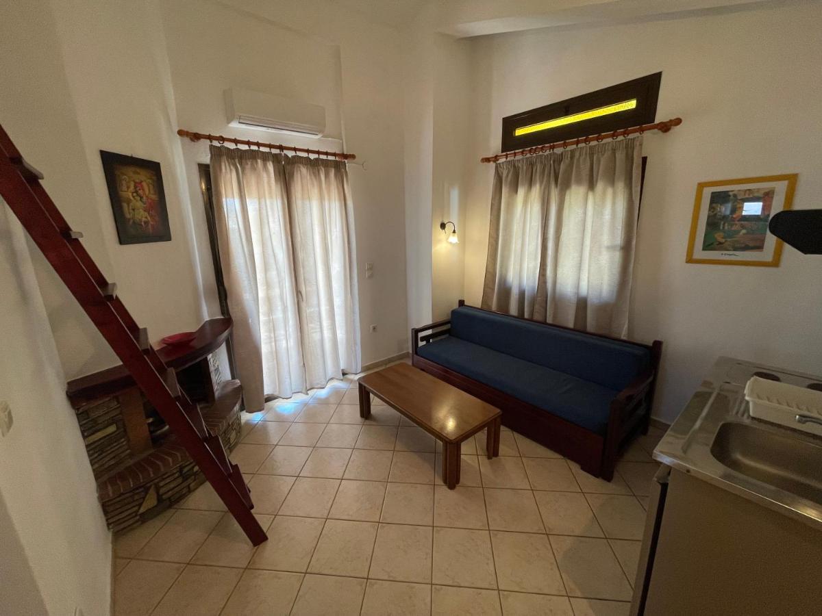Galazia Akti Seaside Apartments Никити Екстериор снимка