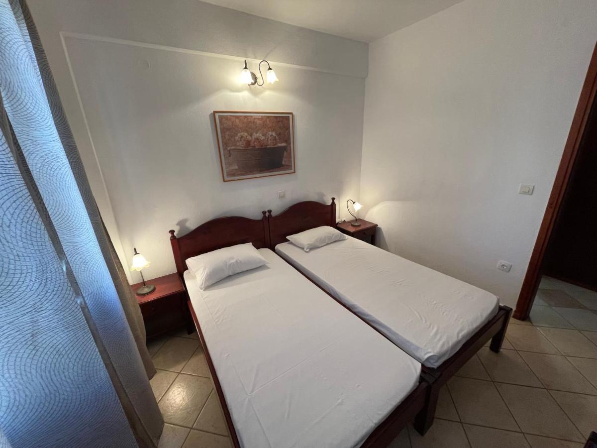 Galazia Akti Seaside Apartments Никити Екстериор снимка