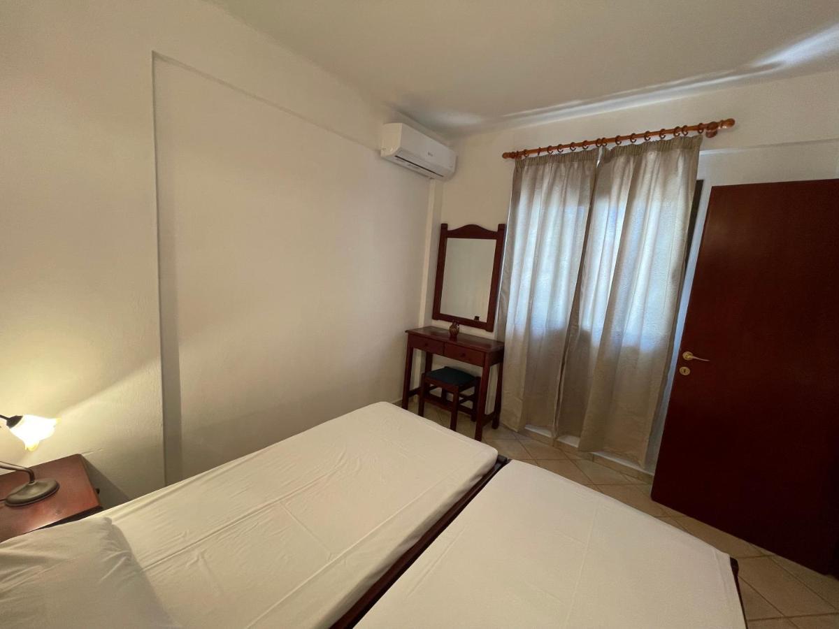 Galazia Akti Seaside Apartments Никити Екстериор снимка