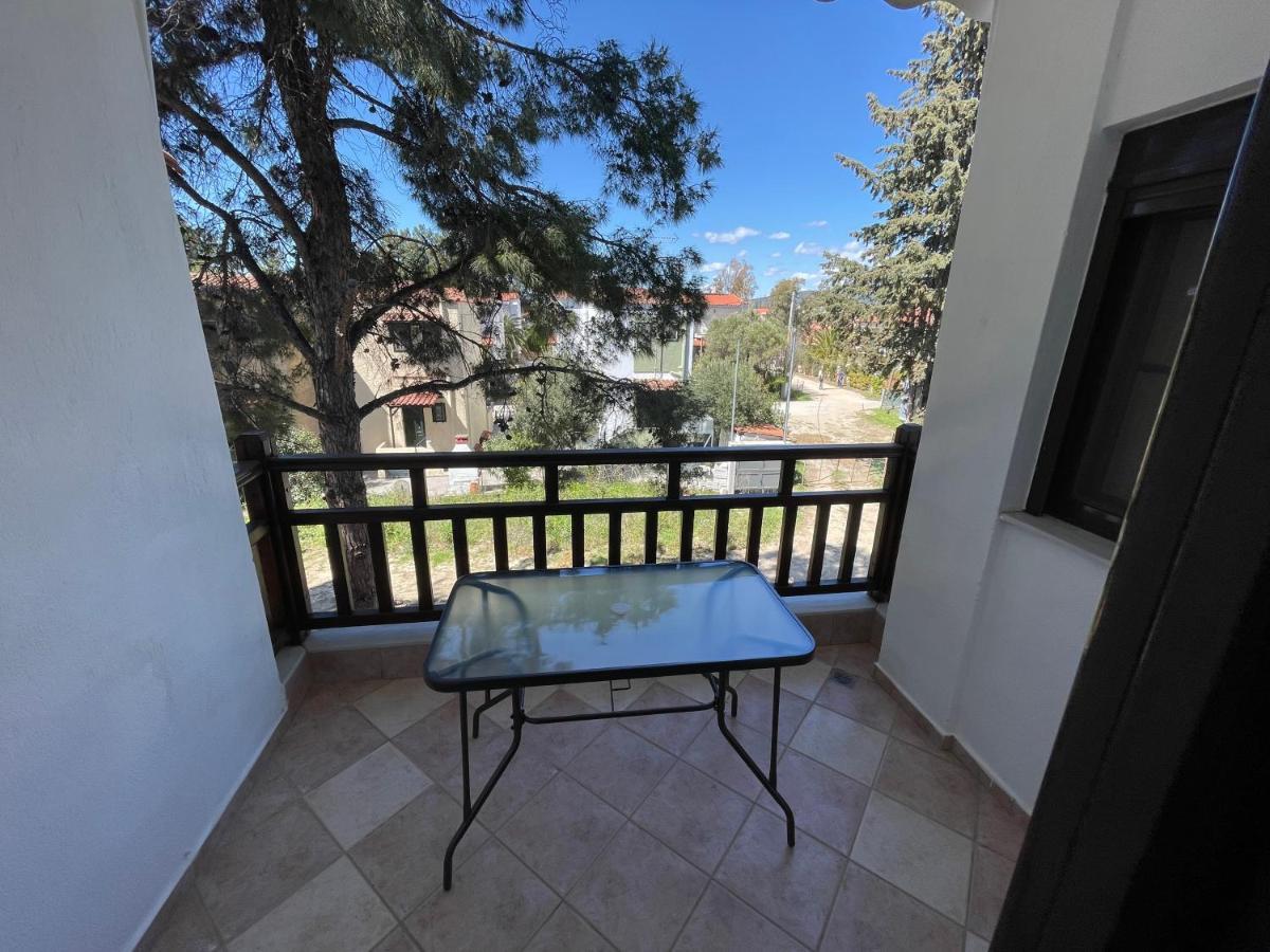 Galazia Akti Seaside Apartments Никити Екстериор снимка
