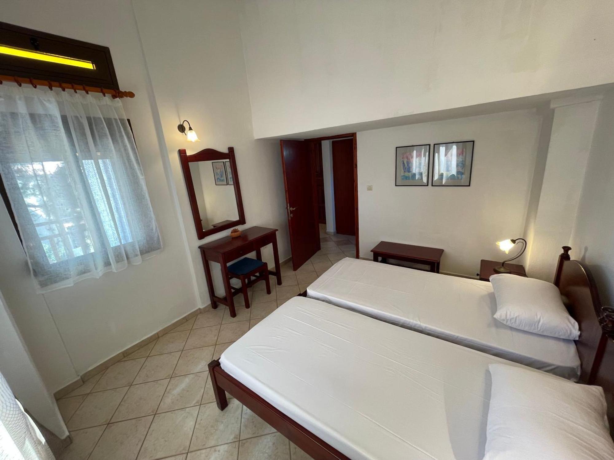 Galazia Akti Seaside Apartments Никити Стая снимка